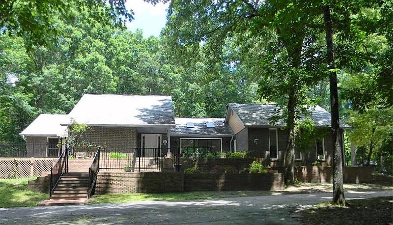 1st image of 2974 Glad Dale Dr SE