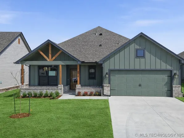 4915 N Walnut Pl, Broken Arrow, OK 74012