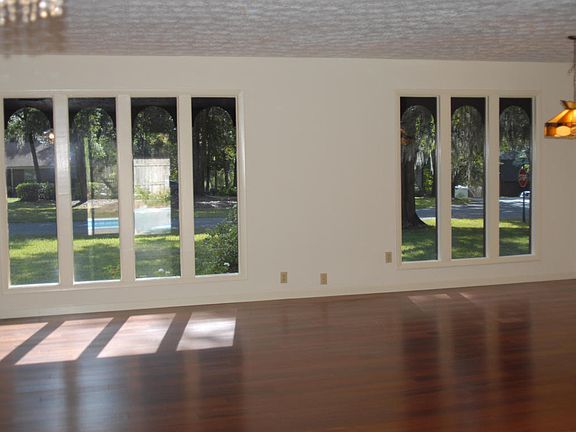 5th image of 4192 Country Oaks Dr