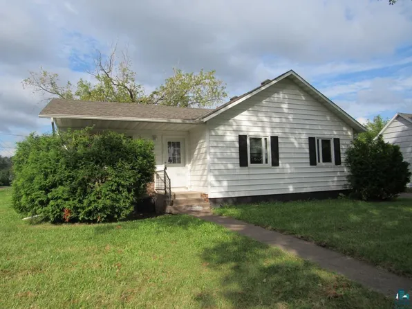 911 Clough Ave, Superior, WI 54880