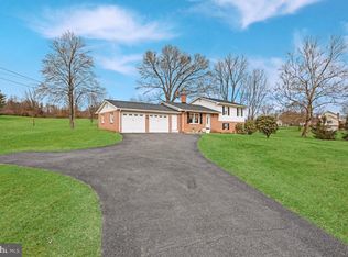 6377 Summit Point Rd, Charles Town, WV 25414