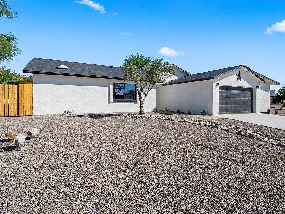 1st image of 6700 N Half Moon Pl