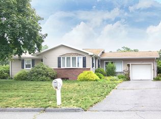 162 Olko Cir, Chicopee, MA 01020