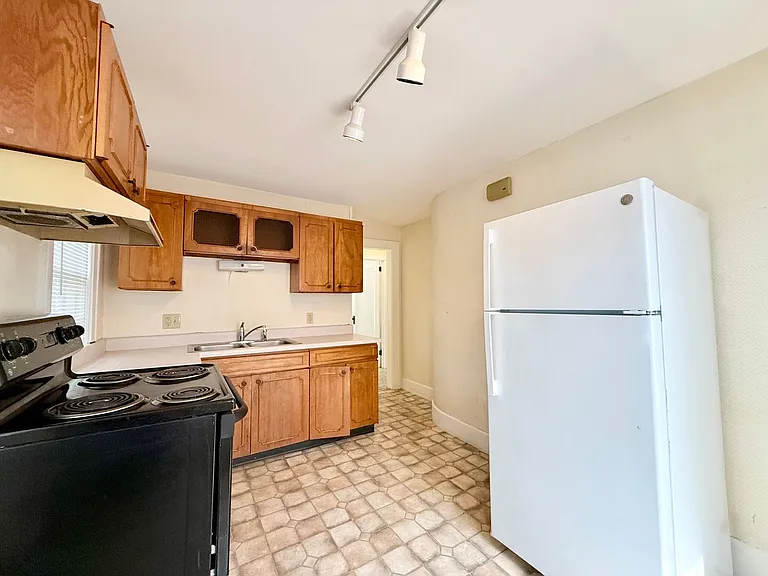 436 W. Cook — Photo 5