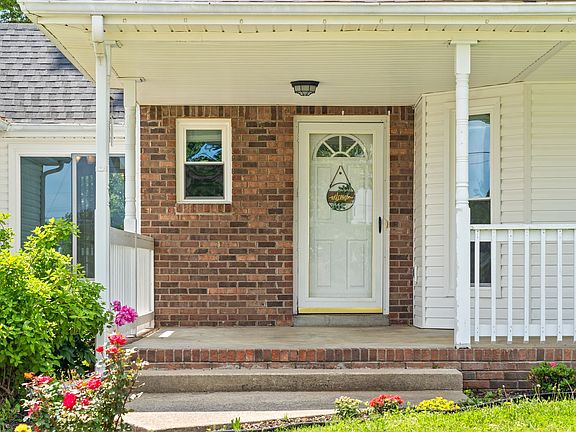 4th image of 845 Bunny Ct N