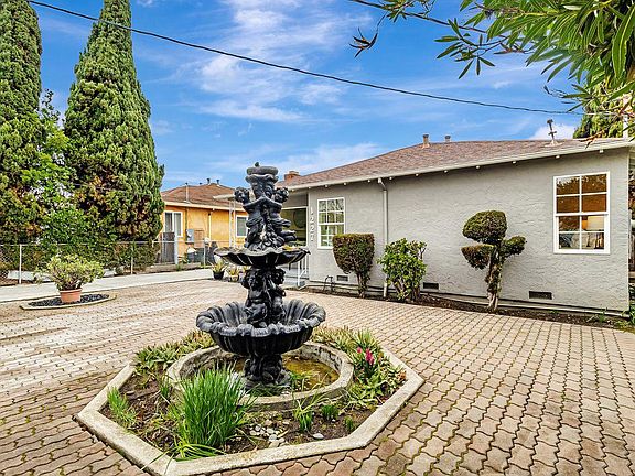 2nd image of 1227 Madera Ave
