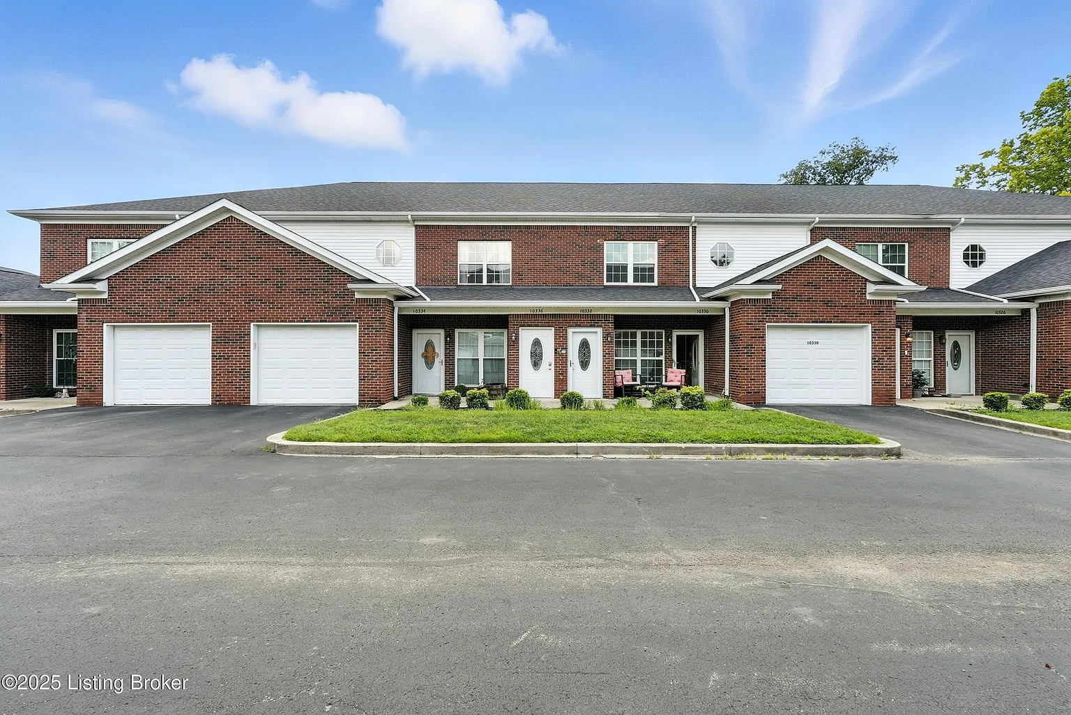 10336 Dorsey Village Dr photo 1
