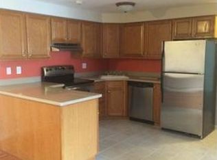 11 Hulbert Rd APT 5, Worcester, MA 01603