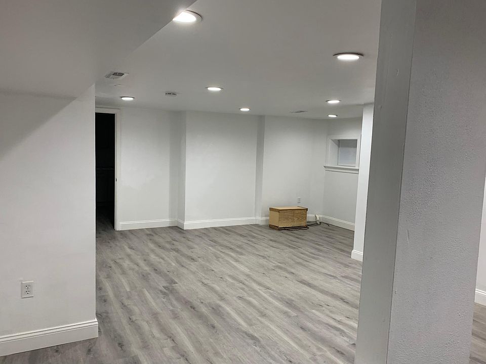Building Photo 3