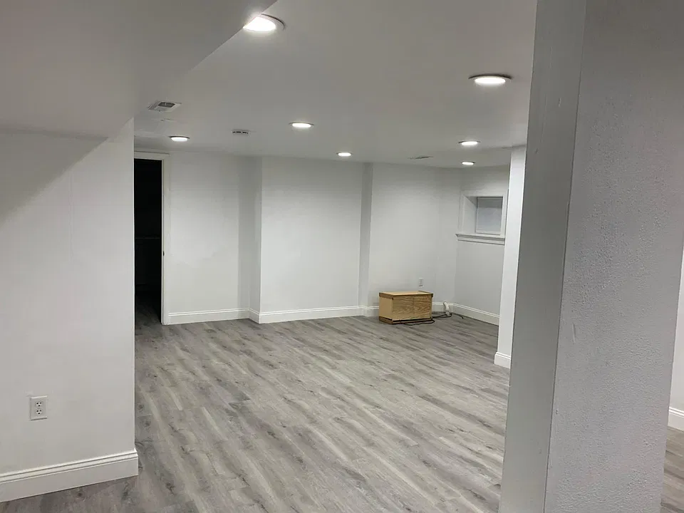 Building Photo 3