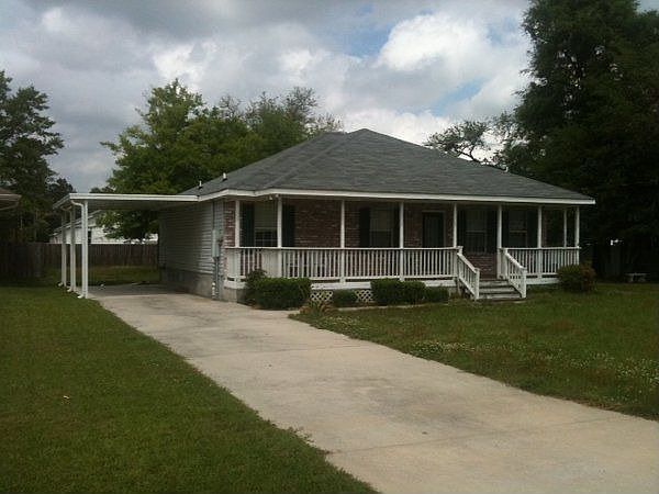 2nd image of 18023 Davie Dr