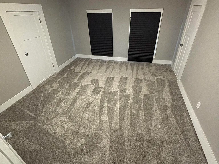708 E Jefferson Blvd #B — Photo 4