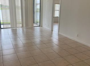206 NW Lake Pointe Dr #104, Fort Lauderdale, FL 33309