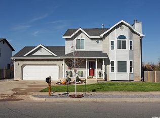 2121 N Sunset Dr, Layton, UT 84040