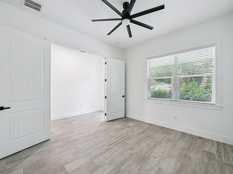 328 W Frierson Ave #1 — Photo 35