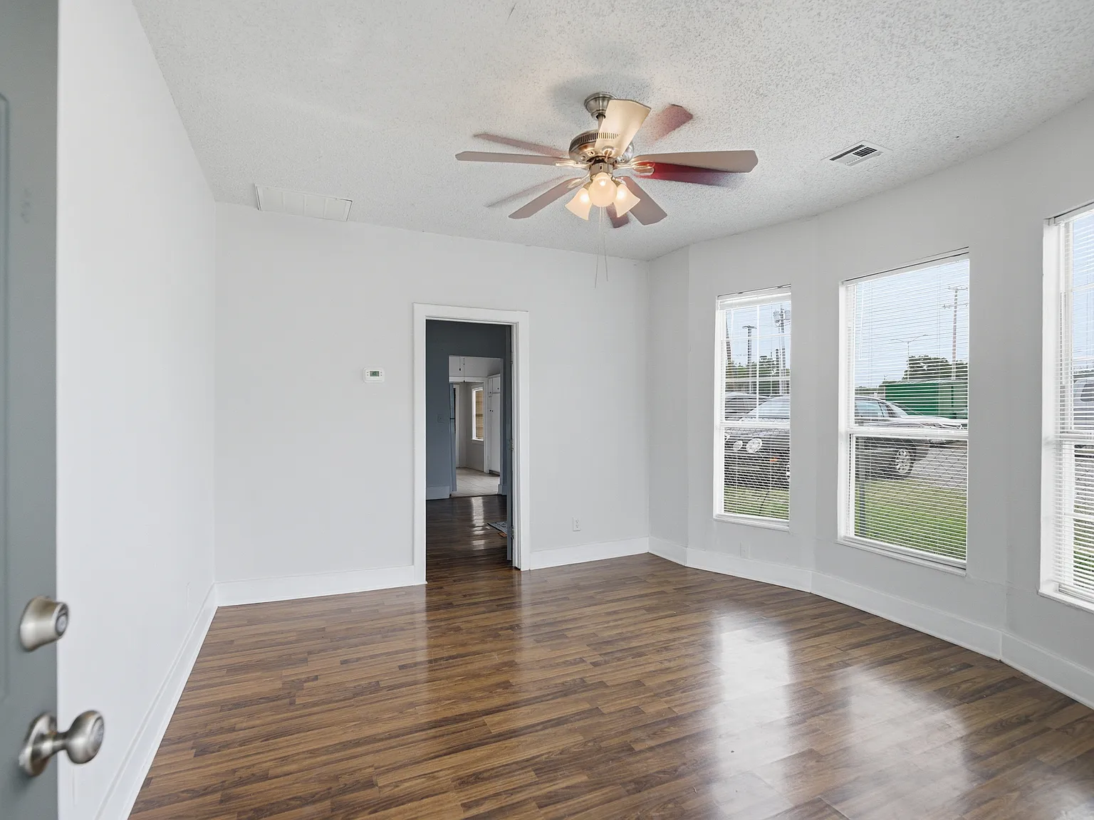 1 bed, 775 sqft, $995 — Photo 4
