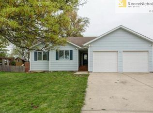 521 W Santa Fe St, Gardner, KS 66030