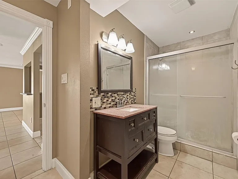 2201 Fountain View Dr #3 — Photo 17