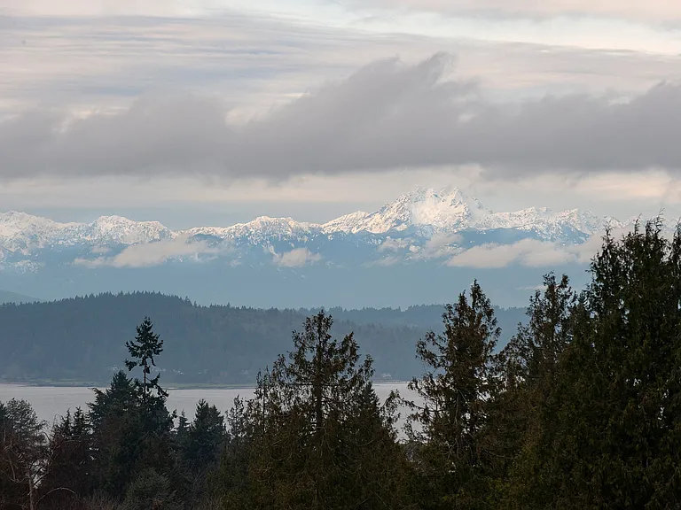Luna West Seattle — Photo 9