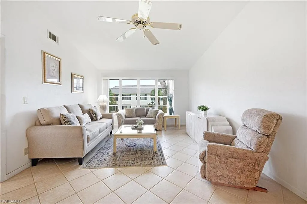 2 bed, 2.0 bath, 1246 sqft, $1,700 — Photo 3