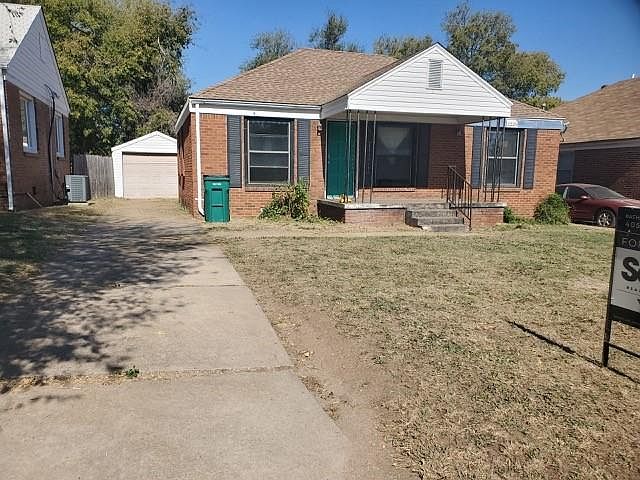 1st image of 2225 NE 17th St