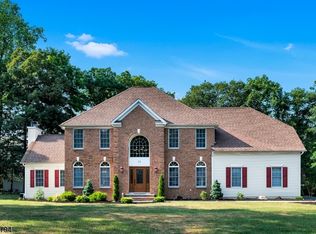 11 Rolling Ridge Dr, Rockaway, NJ 07866