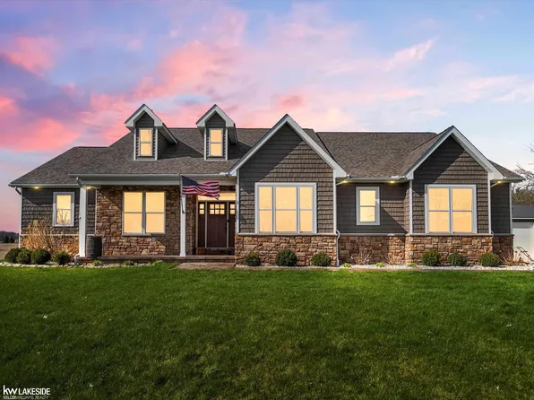 22391 McPhall Rd, Armada, MI 48005