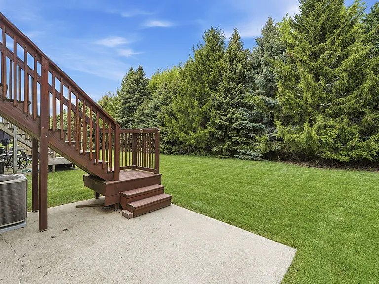 1499 Stonefield Dr — Photo 21