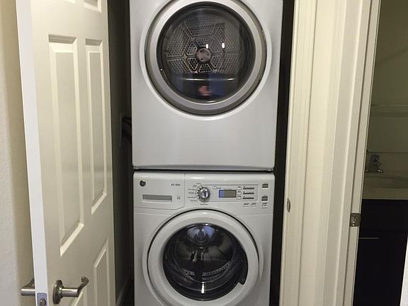 Full Size Washer / Dryer