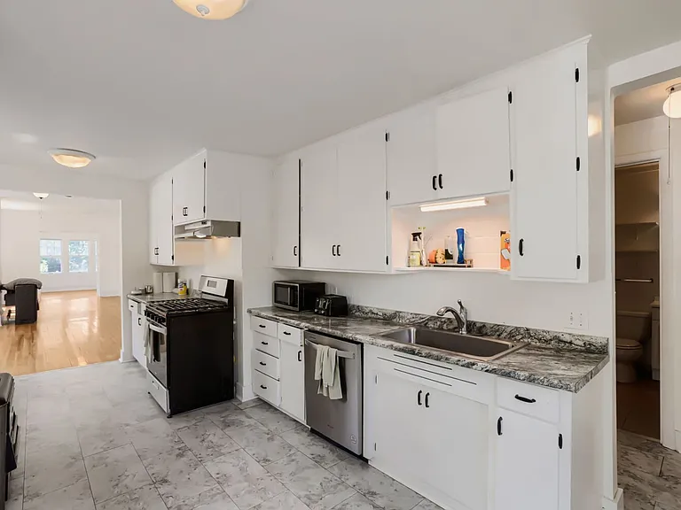 1703 Fillmore St NE — Photo 9