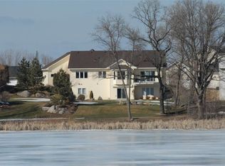 6739 Featherstone Dr, Savage, MN 55378