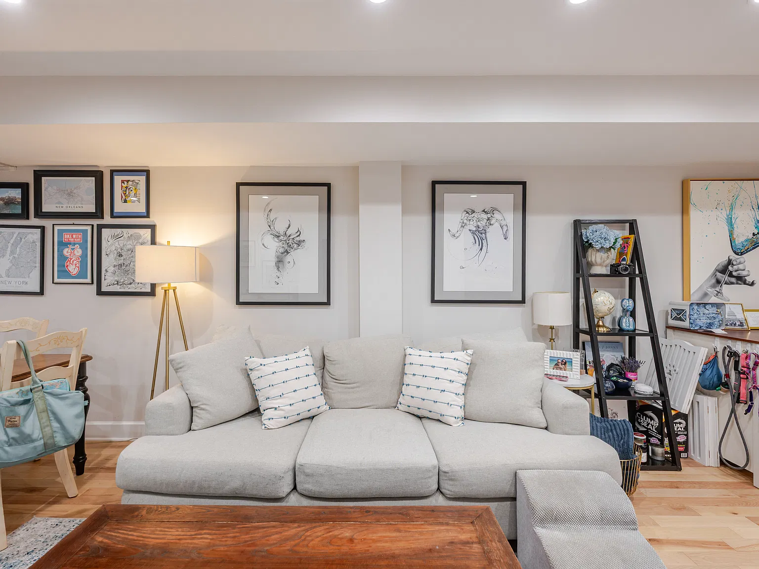 2 bed, 2.5 bath, 2041 sqft, $4,200 — Photo 3