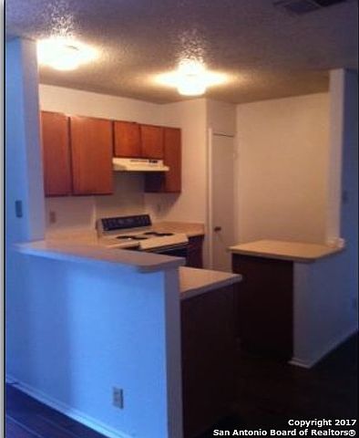 2nd image of 14431 Edgemont St
