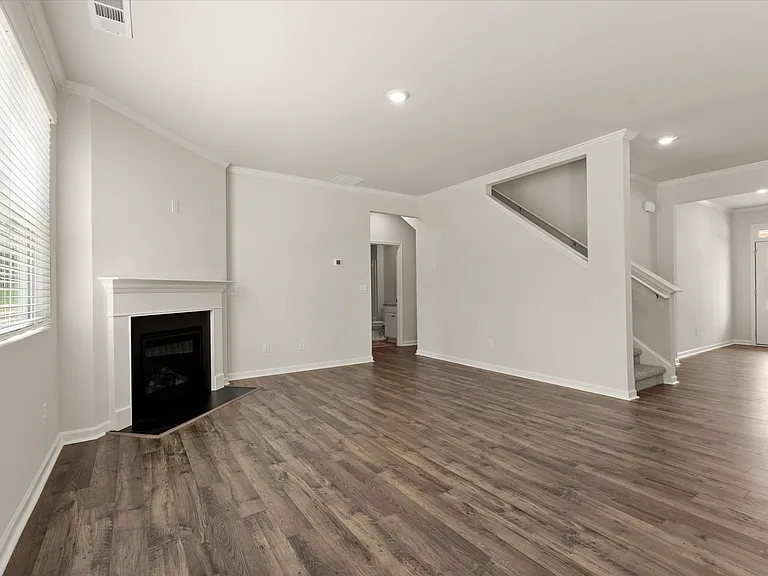 365 Belmont Dr — Photo 17