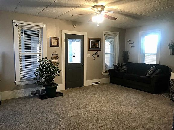 2nd image of 218 E Main St
