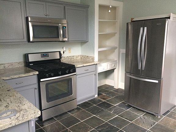 4th image of 227 S Solomon St