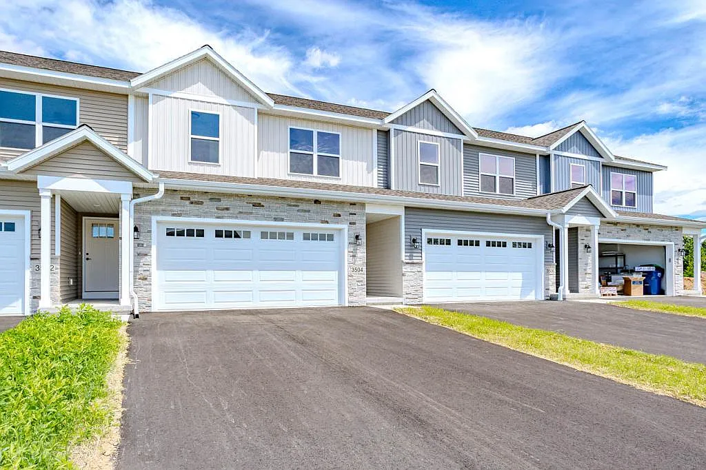 3504 Green Pastures Ln — Photo 3
