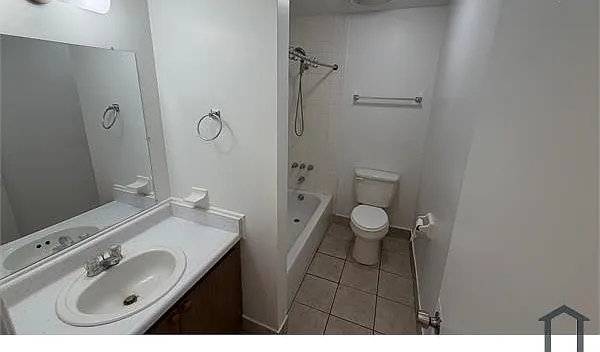 921 NW 40th Ave — Photo 6
