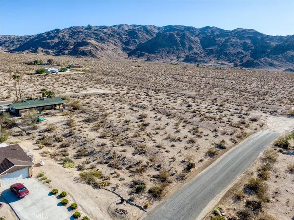 74425 Twilight Dr, Twentynine Palms, CA 92277