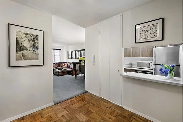 Sold by Stribling | media 22