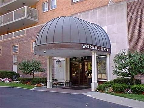 3rd image of 310 W 49th St APT 102