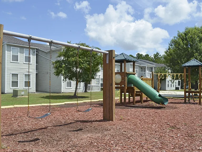 Overlook Gardens Apartments — Photo 6