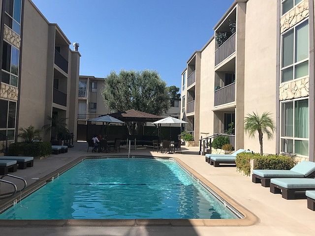 1st image of 809 S Bundy Dr APT 113