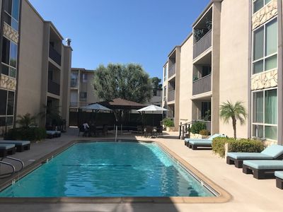 809 S Bundy Dr APT 113, Los Angeles, CA, 90049