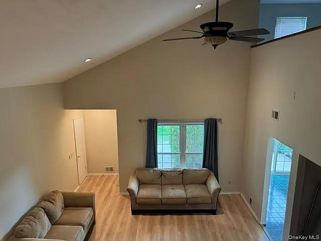 34 Candlestick Ct — Photo 23