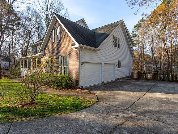 3rd image of 900 Stonecutter Ct