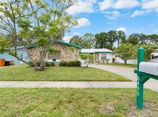 8490 91st St, Seminole, FL 33777