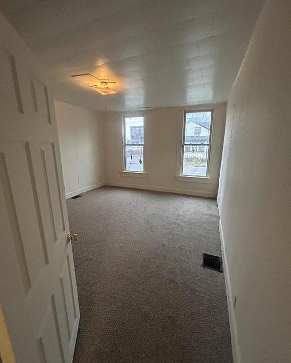 1st image of 908 Schuyler St #1A