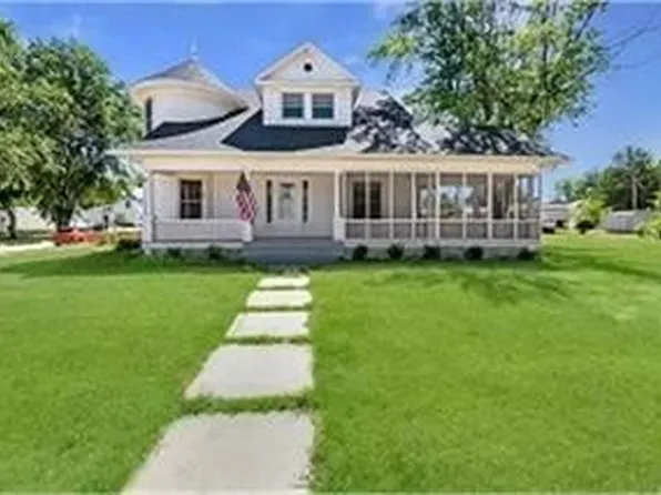 903 Greene St, Adel, IA 50003