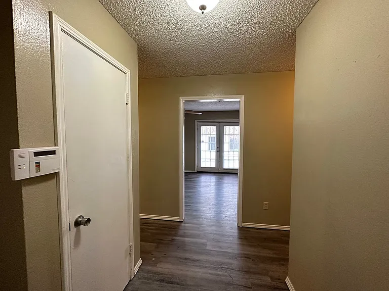 621 Lotus Ave — Photo 5